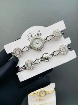 Wristwatch and bracelet
